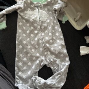 Cozy Gray Star Patterned Kids Footie